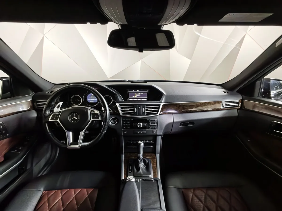 Mercedes-Benz E-Класс E 200 T CGI BlueEfficiency AT (184 л.с.) Черный в АВИЛОН. Слайд №14