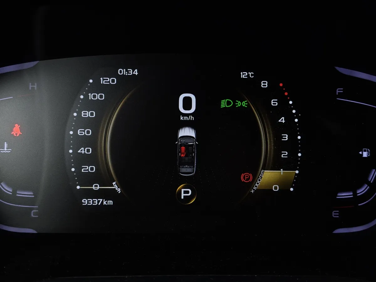 Belgee X50 1.5T 7DCT 2WD (150 л.с.) Prestige Черный в АВИЛОН. Слайд №17
