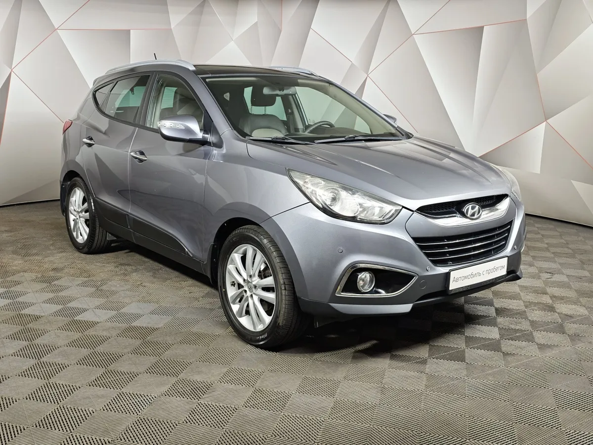 Hyundai ix35 2.0 AT 4WD (150 л.с.) Prestige Серый в АВИЛОН. Слайд №3
