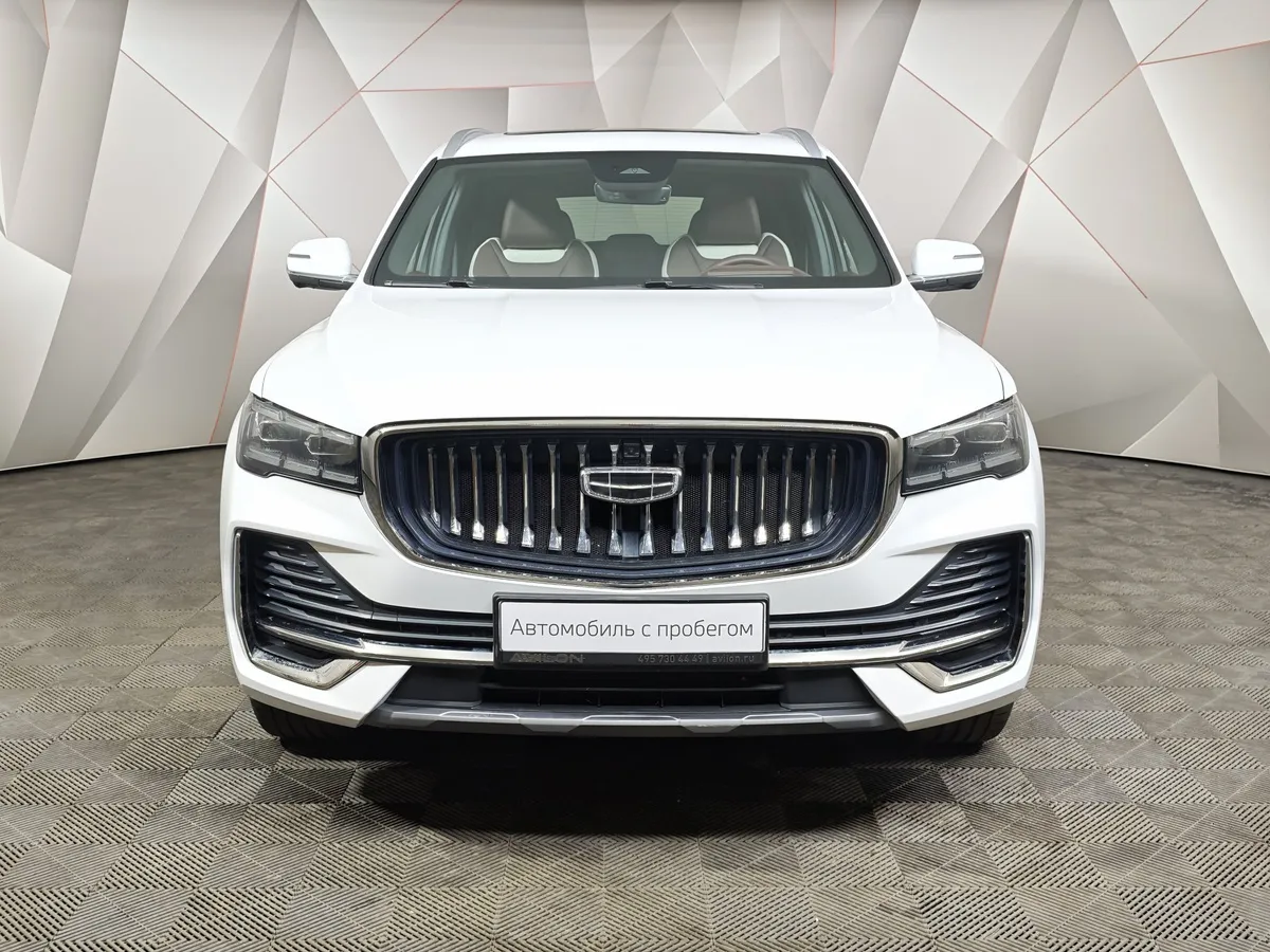 Geely Monjaro 2.0T 8AT 4WD (238 л.с.) Flagship Белый в АВИЛОН. Слайд №7