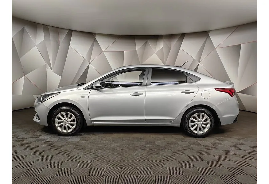 LIVE. Слайд №3