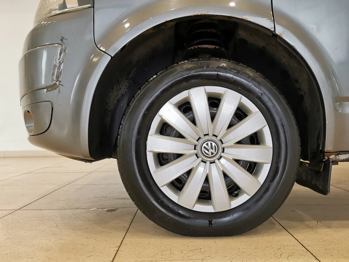 Volkswagen Caravelle 2.0 TDI DSG 4Motion L1 (150л.с.) Comfortline Серый в АВИЛОН. Слайд №9