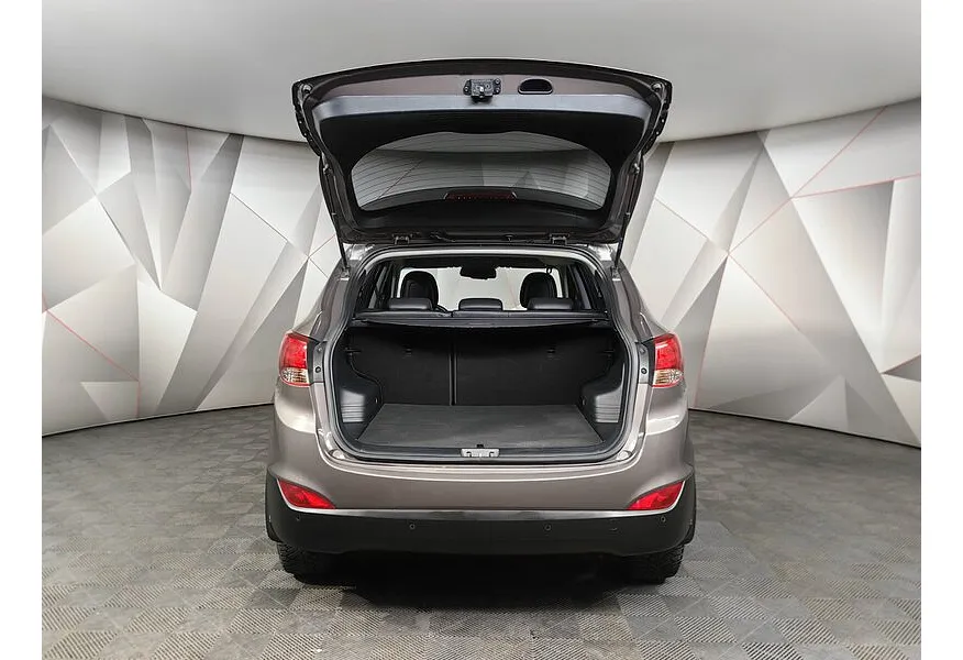 Hyundai ix35 2.0 AT 4WD (150 л.с.) Travel Коричневый в АВИЛОН. Слайд №12