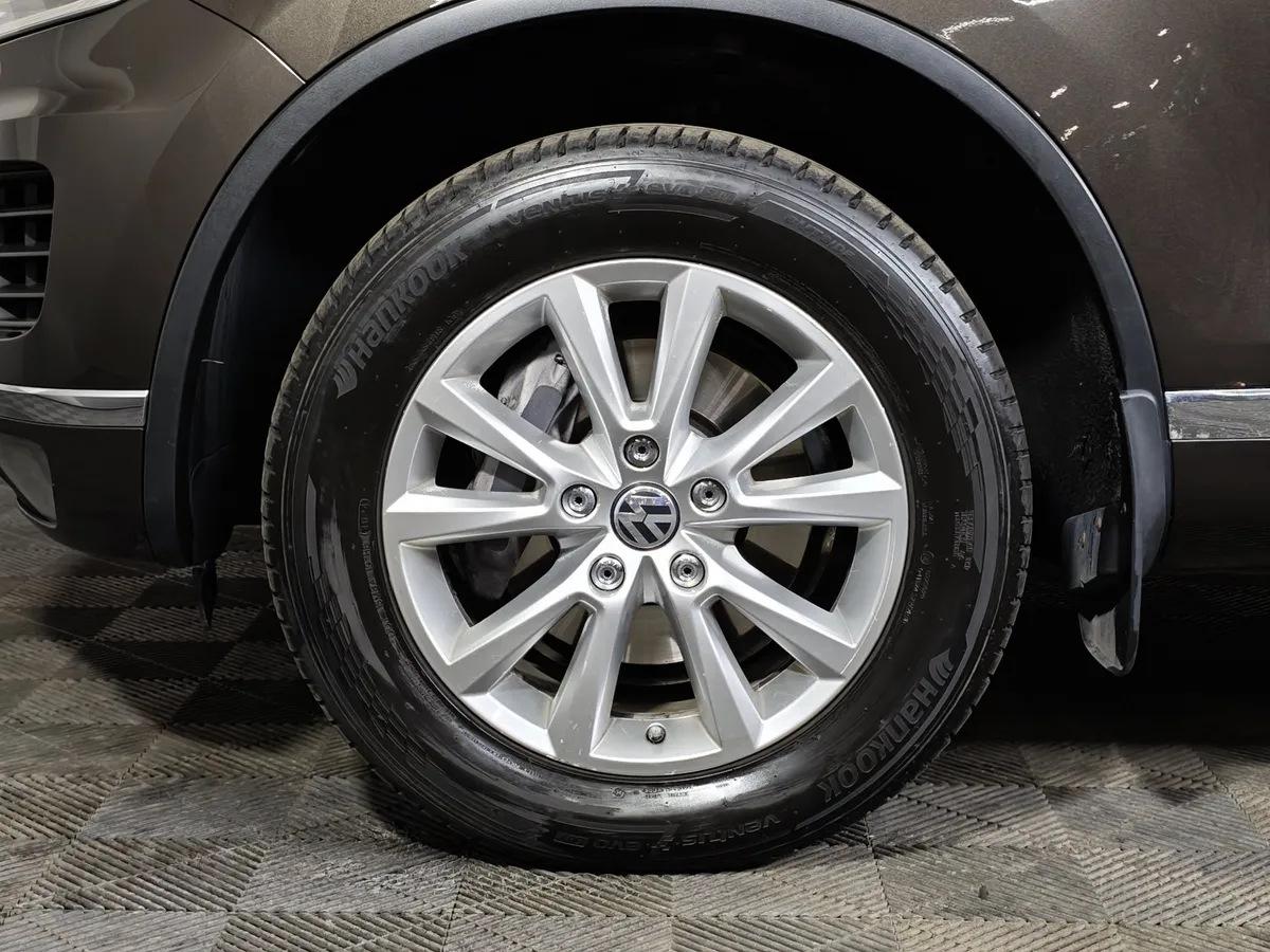Volkswagen Touareg 3.6 FSI Tiptronic 4Motion (249 л.с.) V6 FSI Коричневый в АВИЛОН. Слайд №9