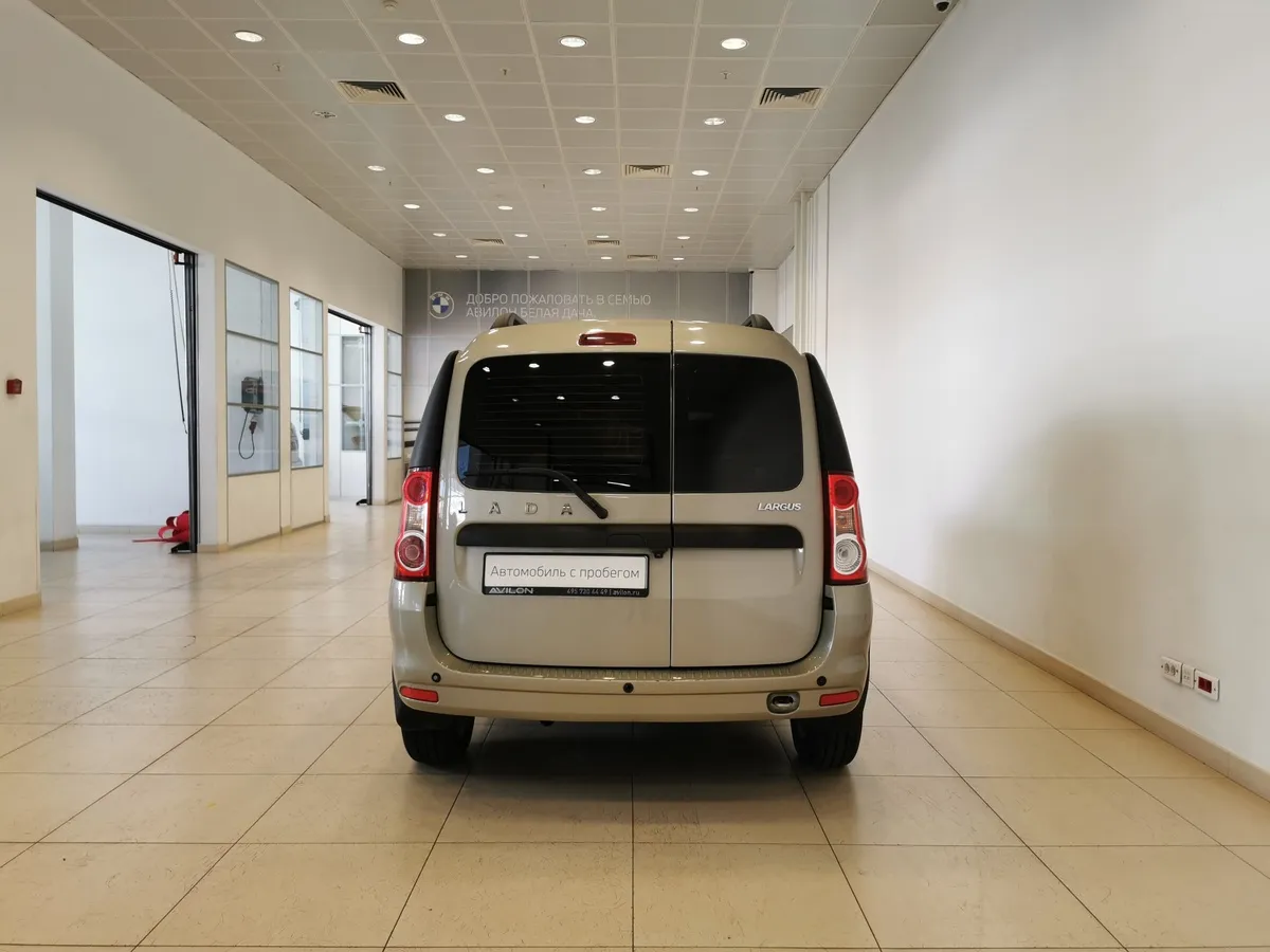 ВАЗ (Lada) Largus 1.6 MT 16 кл (5 мест) (105 л.с.) Серый в АВИЛОН. Слайд №8