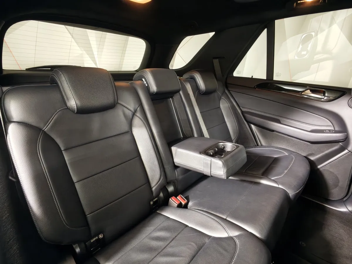 Mercedes-Benz GLE 400 4MATIC 9G-TRONIC (333 л.с.) Grand Edition Серебристый в АВИЛОН. Слайд №17
