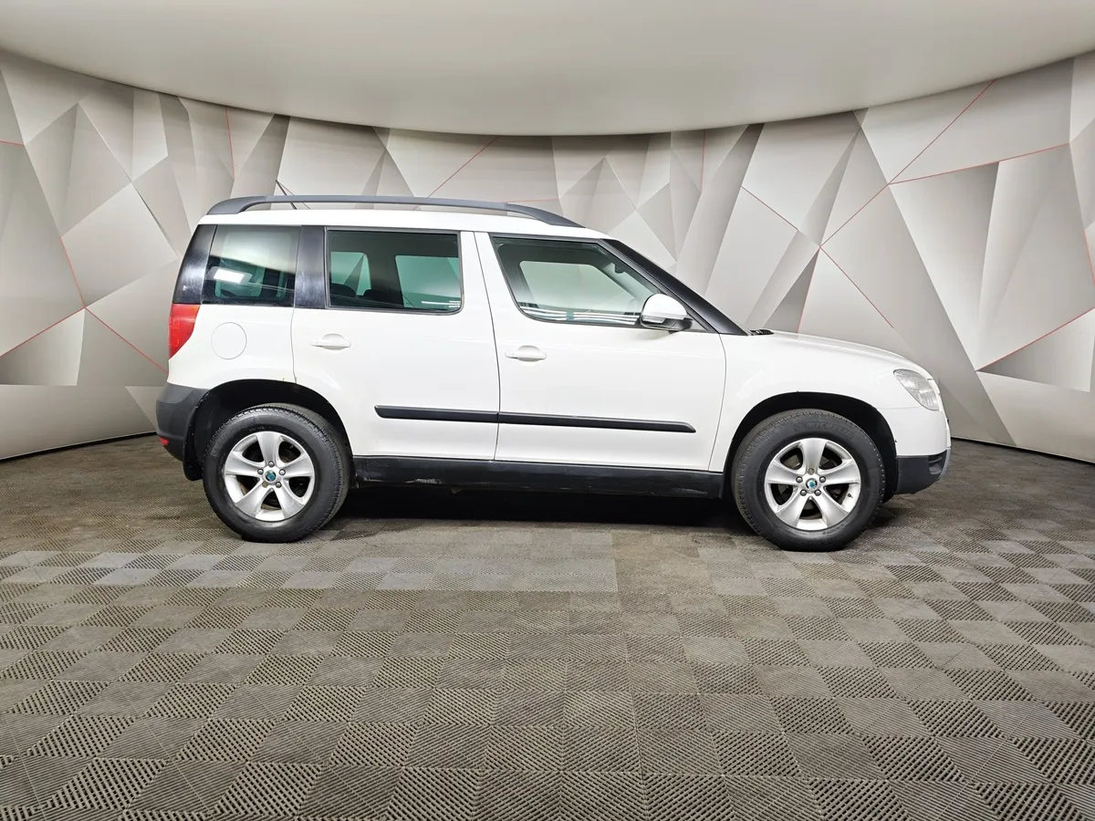 Skoda Yeti 1.2 TSI DSG (105 л.с.) Active Белый в АВИЛОН. Слайд №6