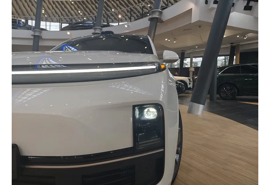 Li Auto L9 1.5 AT 4WD (449 л.с.) Ultra Белый в АВИЛОН. Слайд №21