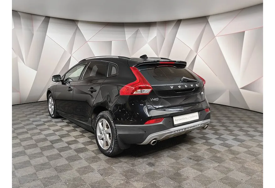 Volvo V40 1.5 T3 Drive-E Geartronic (152 л.с.) Summum Черный в АВИЛОН. Слайд №4