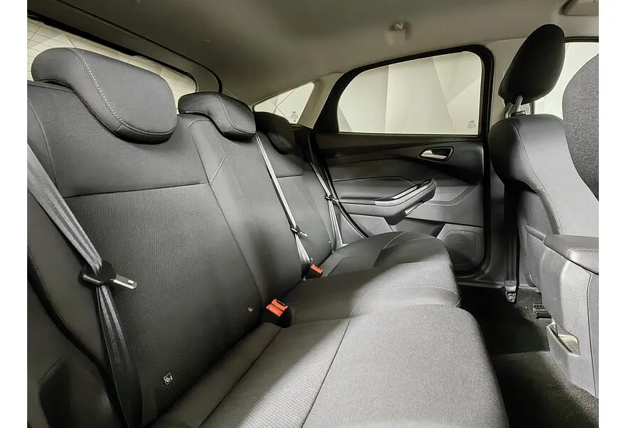 Ford Focus 1.6 Ti-VCT PowerShift (125 л.с.) SPECIAL EDITION Черный в АВИЛОН. Слайд №16