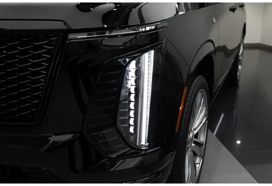 Cadillac Escalade 6.2 V8 AT AWD (420 л.с.) Sport Platinum Черный в АВИЛОН. Слайд №16