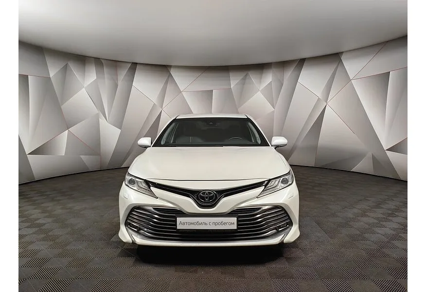 Toyota Camry 2.5 AT (181 л.с.) Белый в АВИЛОН. Слайд №5