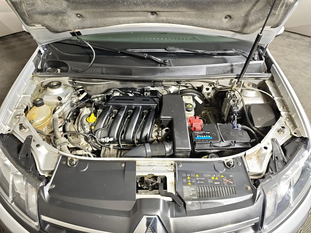 Renault Sandero 1.6 AT (103 л.с.) Stepway Серый в АВИЛОН. Слайд №11
