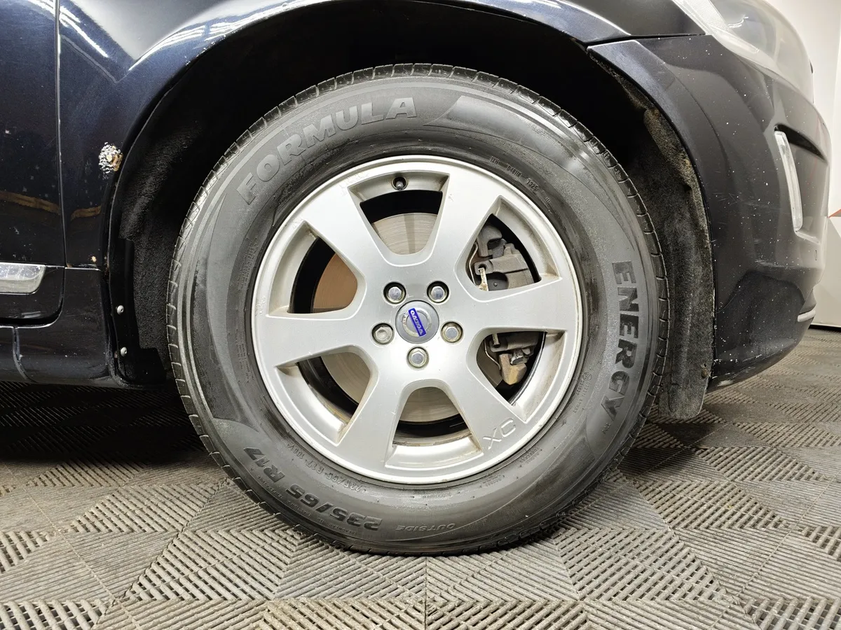 Volvo XC60 2.4 D Geartronic AWD (163 л.с.) Черный в АВИЛОН. Слайд №9