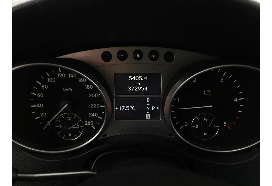 Mercedes-Benz M-Класс ML 320 CDI 7G-Tronic (224 л.с.) Черный в АВИЛОН. Слайд №16