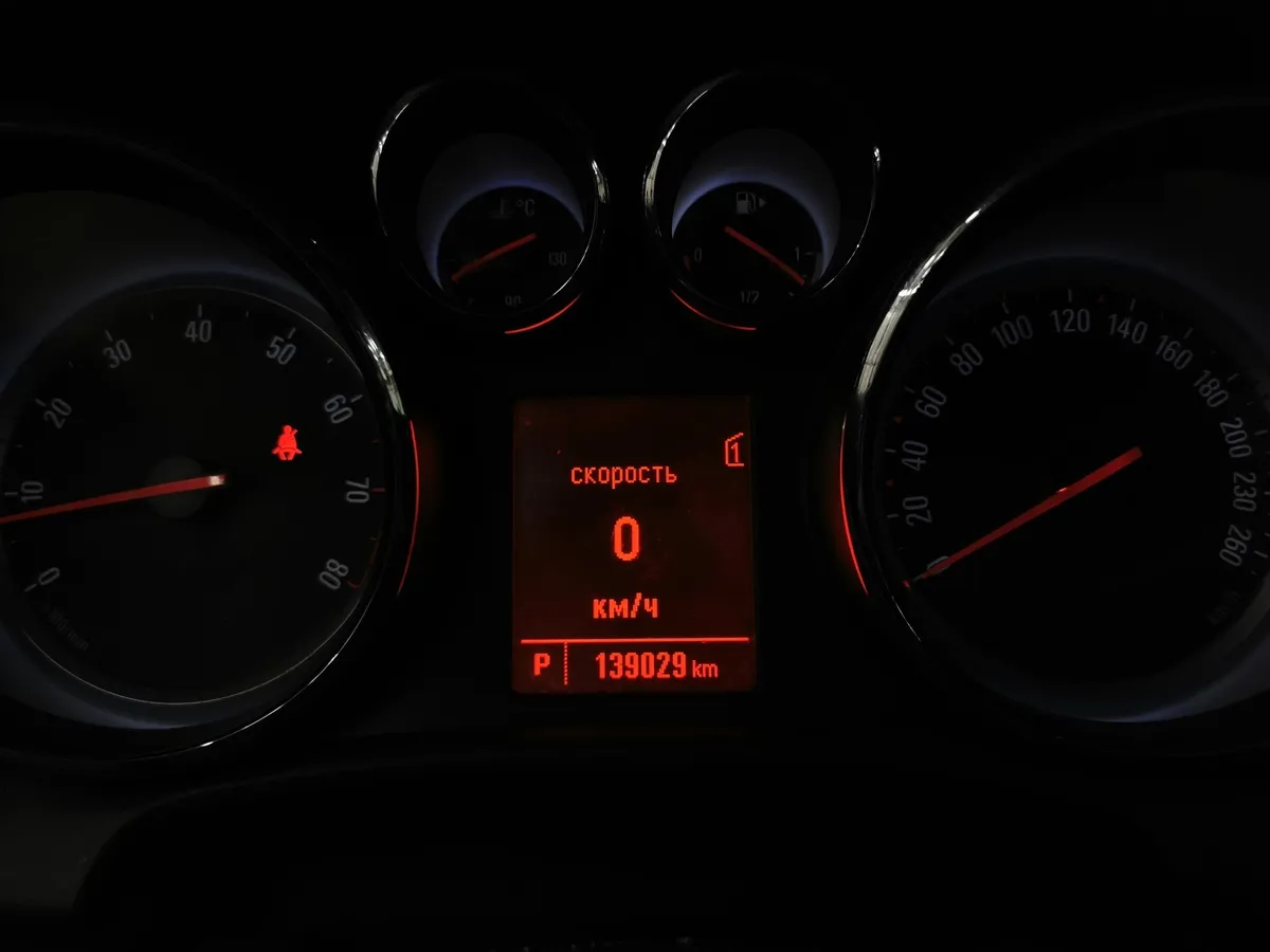 Opel Astra 1.6 AT (115 л.с.) Черный в АВИЛОН. Слайд №16