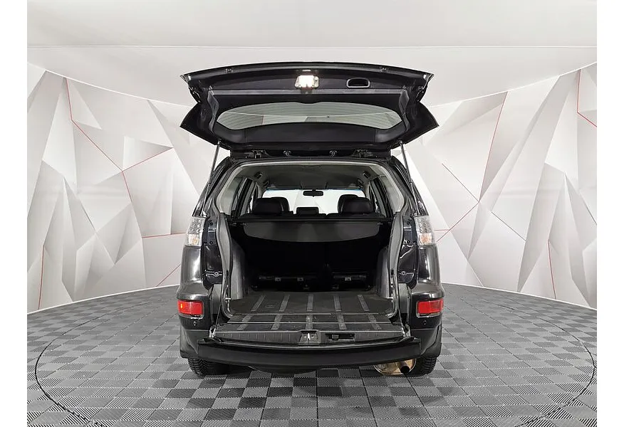 АВИЛОН - Mitsubishi Outlander 2.4 CVT 4WD (170 л.с.) Черный - slide 5