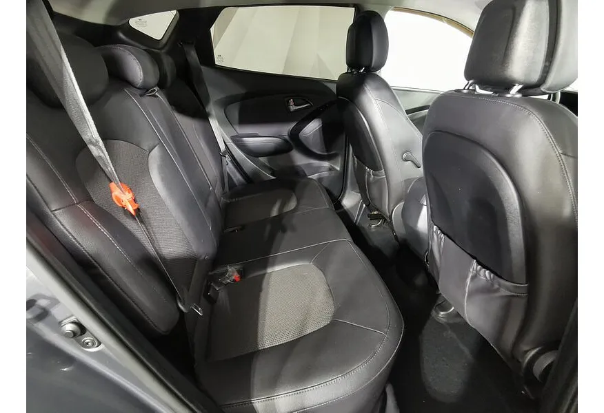 АВИЛОН - Hyundai ix35 2.0 AT 2WD (150 л.с.) Comfort + Navi Серый - slide 8