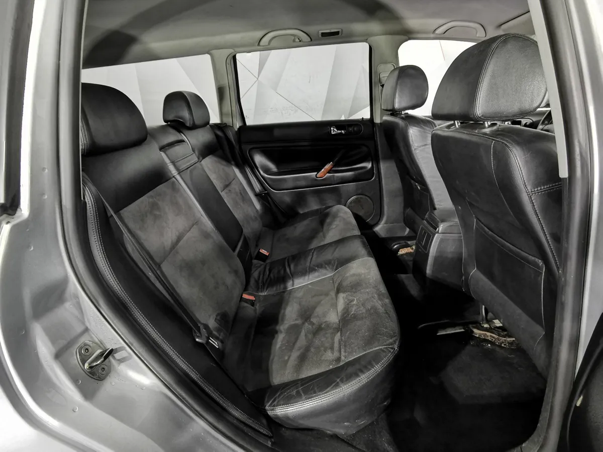 Volkswagen Passat 1.8 T MT (150 л.с.) Серебристый в АВИЛОН. Слайд №17