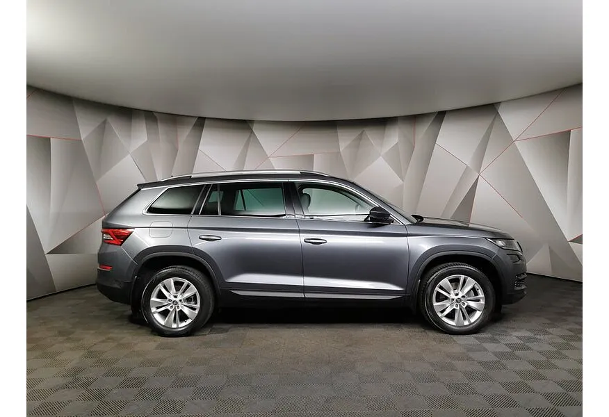 Skoda Kodiaq 1.4 TSI DSG 4X4 (150 л.с.) Серый в АВИЛОН. Слайд №6