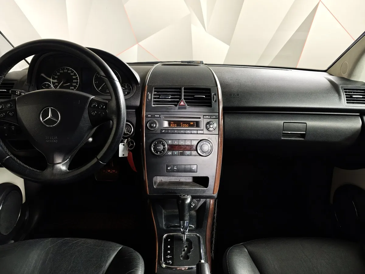 Mercedes-Benz A-Класс A 200 Turbo Autotronic (193 л.с.) Черный в АВИЛОН. Слайд №13