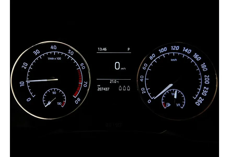 Skoda Superb 1.8 TSI DSG (180 л.с.) Черный в АВИЛОН. Слайд №18