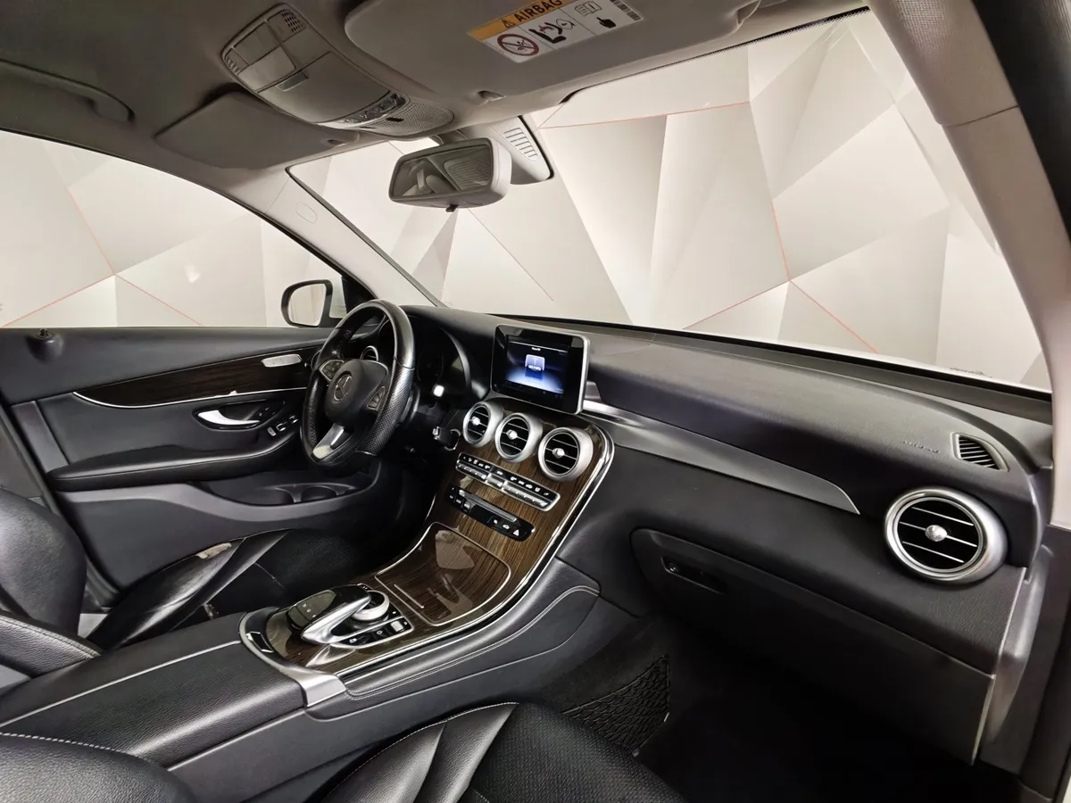 Mercedes-Benz GLC 220 d 9G-TRONIC 4MATIC (170 л.с.) Особая серия Белый в АВИЛОН. Слайд №12