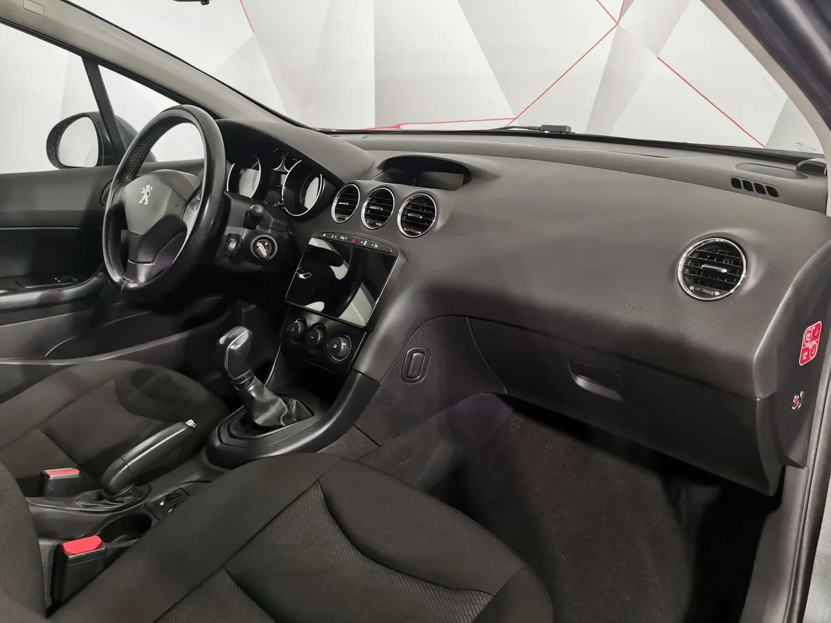 Peugeot 408 1.6 HDi MT (114 л.с.) Active Серый в АВИЛОН. Слайд №12