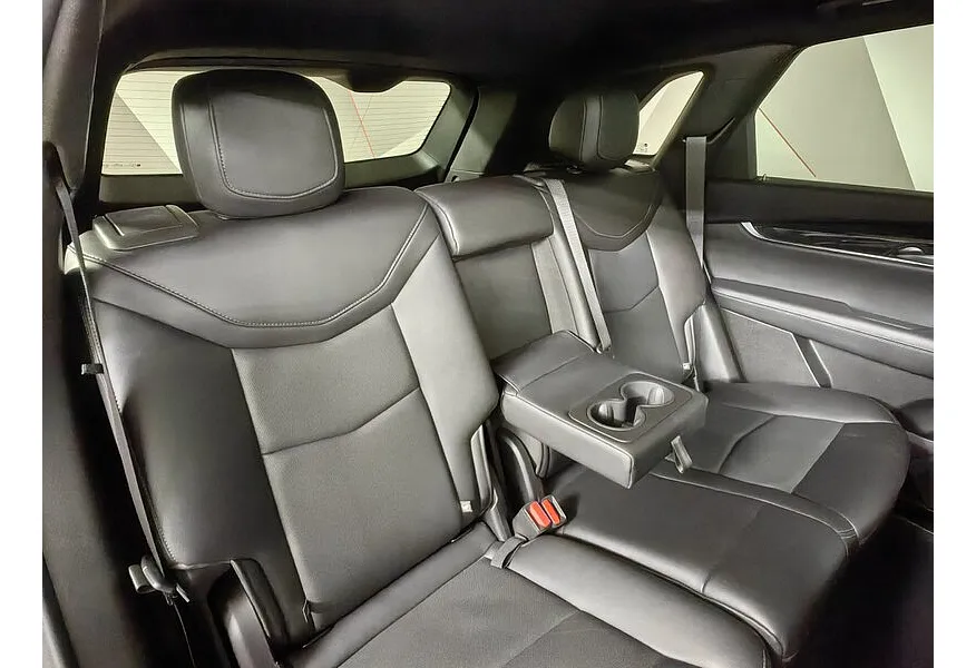 Cadillac XT5 2.0T АТ AWD (200 л.с.) Sport Черный в АВИЛОН. Слайд №16