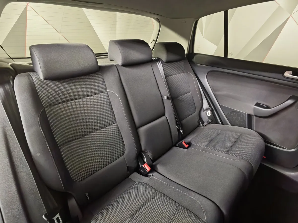Volkswagen Golf 1.4 TSI DSG (122 л.с.) Trendline Коричневый в АВИЛОН. Слайд №15