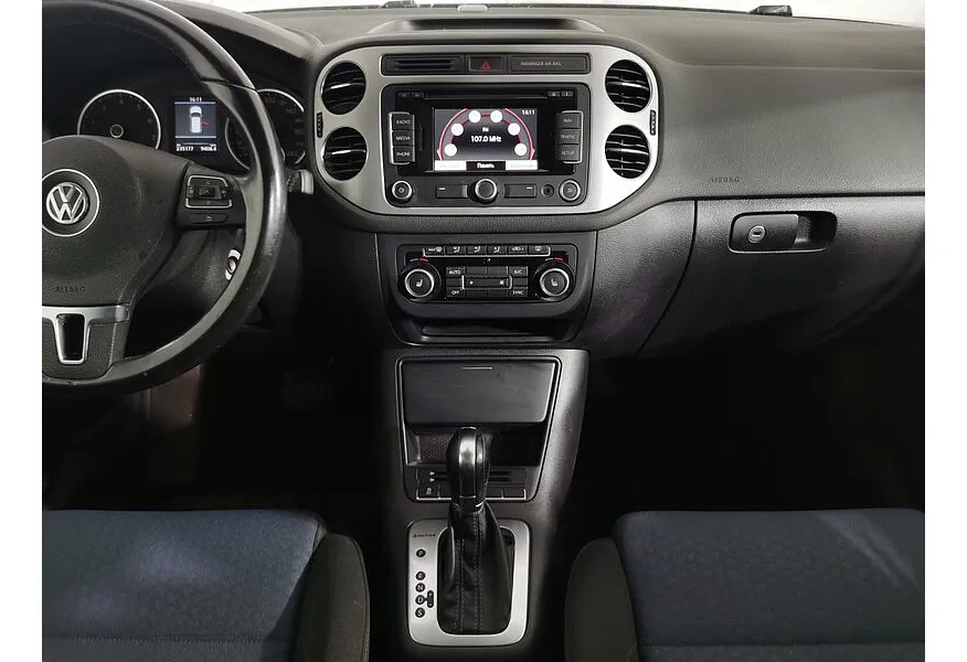 Volkswagen Tiguan 2.0 TSI 4Motion AT (170 л.с.) Sochi Edition Черный в АВИЛОН. Слайд №13