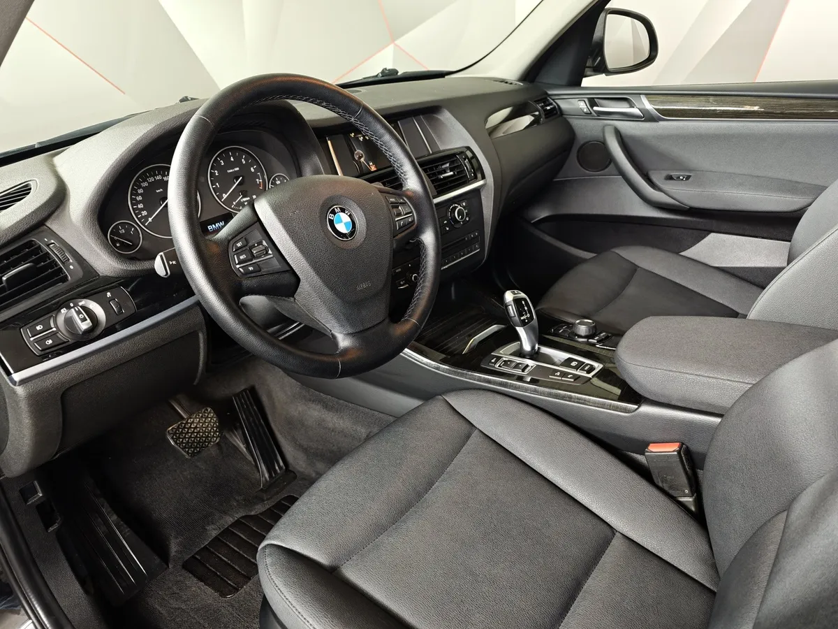 BMW X3 xDrive20i AT (184 л.с.) Базовая. Локальная сборка Черный в АВИЛОН. Слайд №10