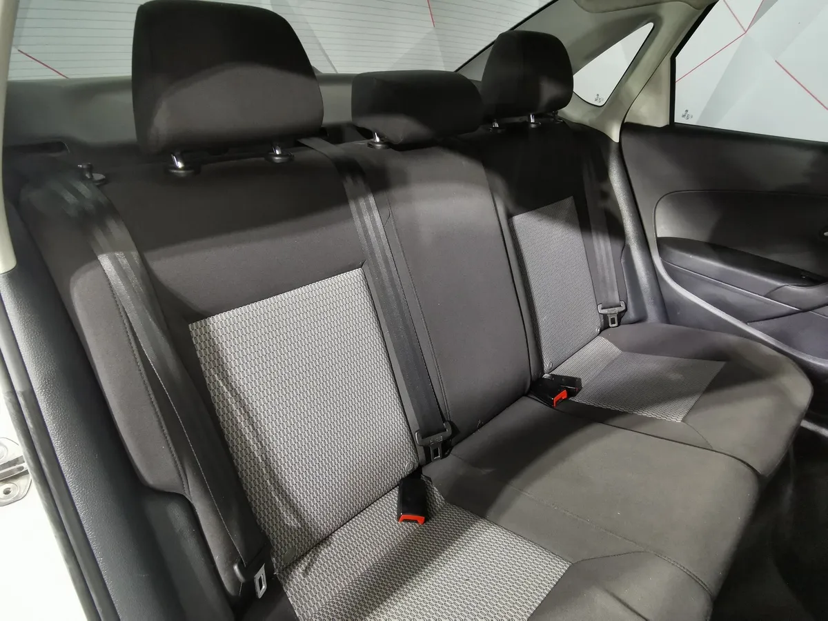 Volkswagen Polo 1.6 Tiptronic (105 л.с.) Trendline Белый в АВИЛОН. Слайд №14