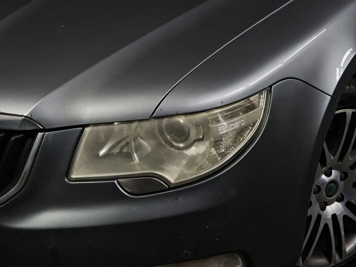 Skoda Superb 1.8 TSI AT (152 л.с.) Серый в АВИЛОН. Слайд №9