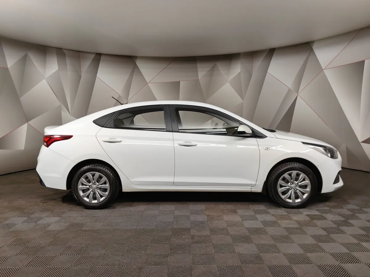 Hyundai Solaris 1.4 MT (107 л.с.) Active Белый в АВИЛОН. Слайд №6