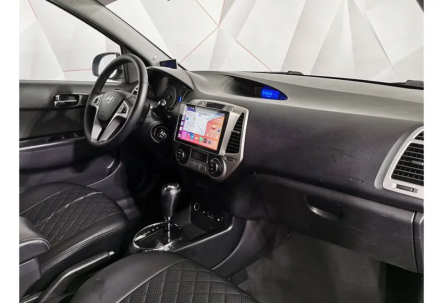 Hyundai i20 1.4 AT (101 л.с.) Бежевый в АВИЛОН. Слайд №13