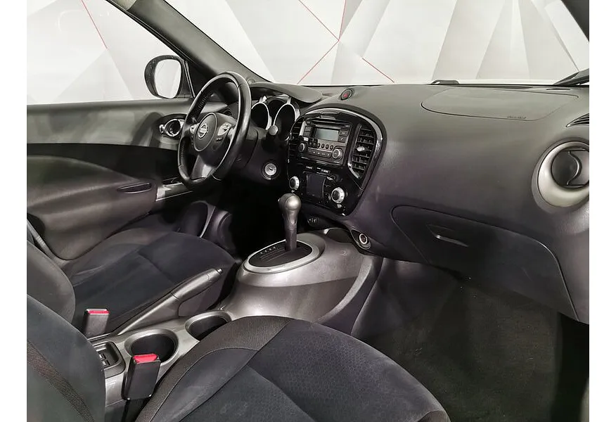 Nissan Juke 1.6 CVT (117 л.с.) Белый в АВИЛОН. Слайд №13