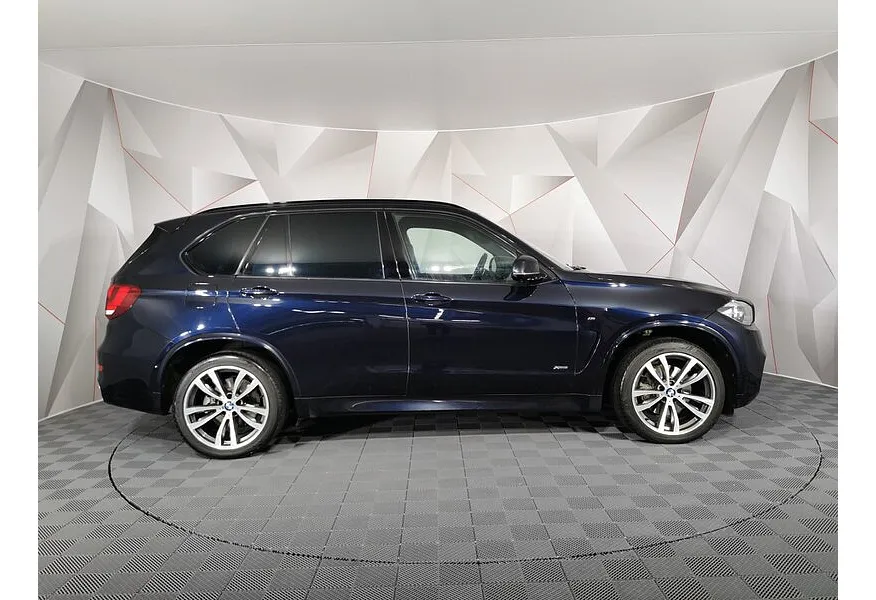 BMW X5 xDrive40d Steptronic (313 л.с.) Черный в АВИЛОН. Слайд №4