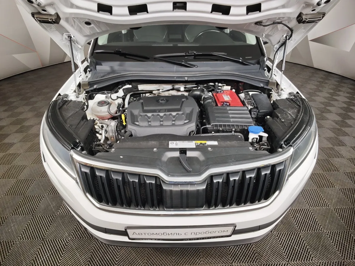 Skoda Kodiaq 2.0 TSI DSG 4X4 (180 л.с.) Белый в АВИЛОН. Слайд №11