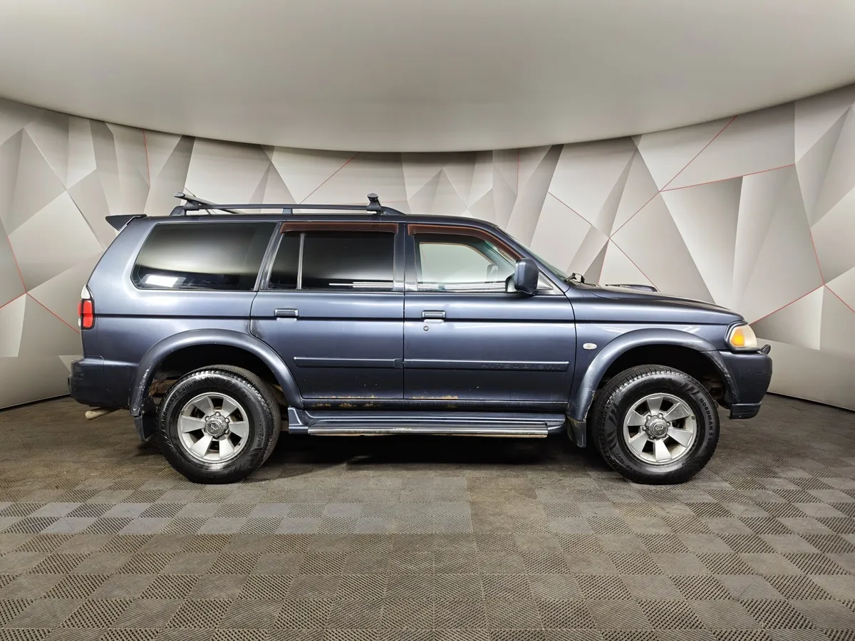 Mitsubishi Pajero Sport 2.5 TD MT 4WD (115 л.с.) Серый в АВИЛОН. Слайд №6