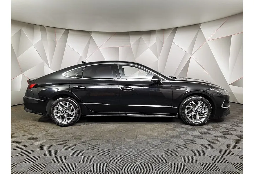 Hyundai Sonata 2.5 MPI (180 л.с.) Online Черный в АВИЛОН. Слайд №6