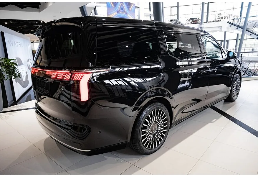 Zeekr 009 AT 4WD (544 л.с.) ME Edition Черный в АВИЛОН. Слайд №2