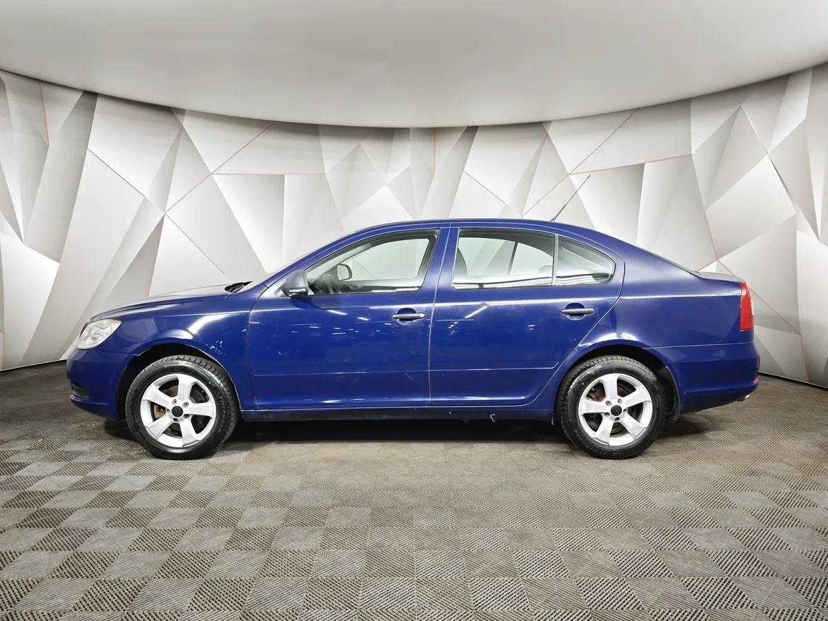 Skoda Octavia 1.6 MPI MT (102 л.с.) Синий в АВИЛОН. Слайд №5