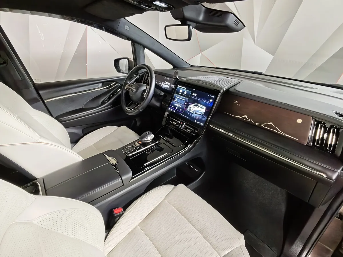 GAC M8 2.0T AT (231 л.с.) GX Premium Желтый в АВИЛОН. Слайд №13