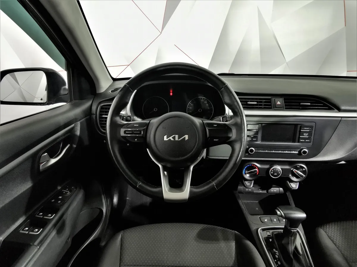 Kia Rio X 1.6 AT (123 л.с.) Luxe Черный в АВИЛОН. Слайд №19