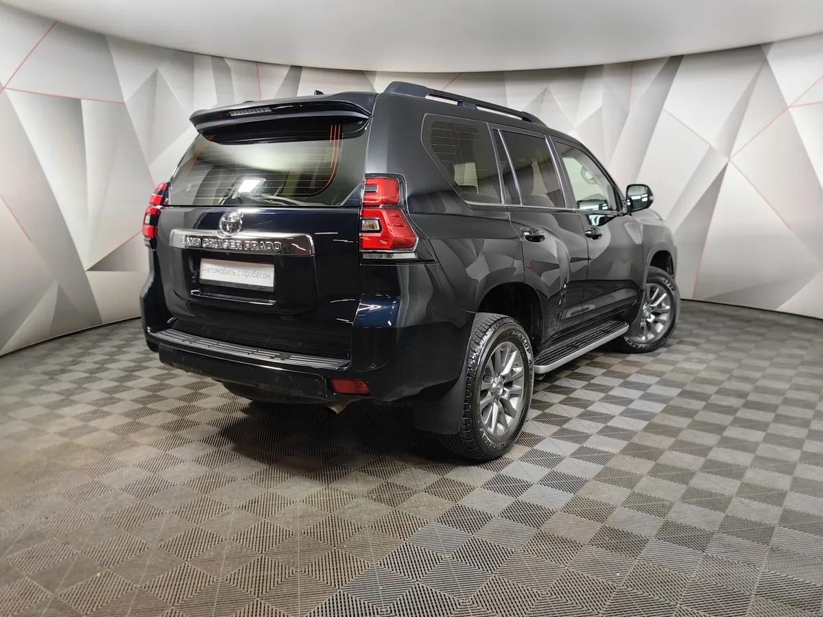 Toyota Land Cruiser Prado 4.0 AT AWD (249 л.с.) Черный в АВИЛОН. Слайд №2