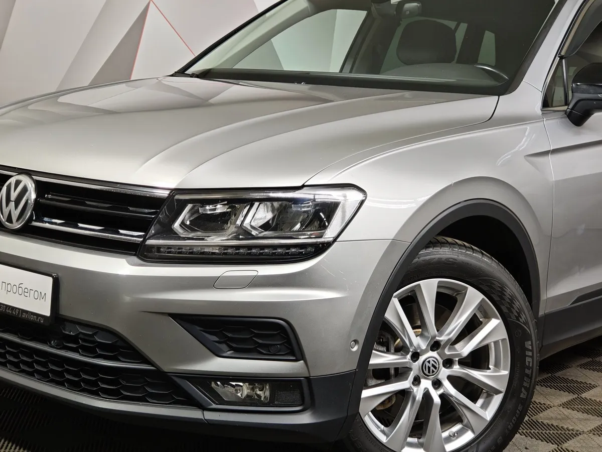 Volkswagen Tiguan 2.0 TSI 4Motion AT (180 л.с.) Respect Серебристый в АВИЛОН. Слайд №10