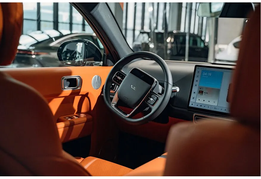 Li Auto L7 1.5 AT 4WD (449 л.с.) Ultra Голубой в АВИЛОН. Слайд №6