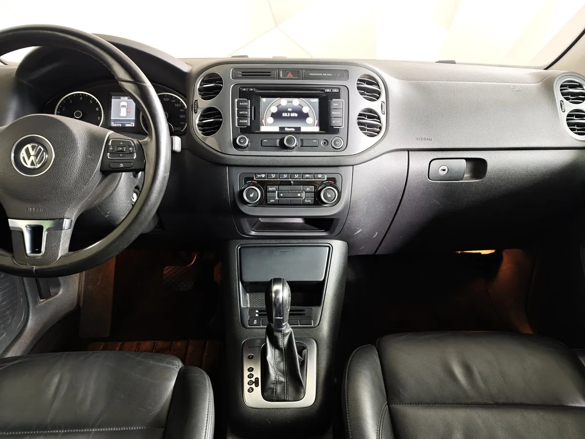 Volkswagen Tiguan 2.0 TSI 4Motion AT (170 л.с.) Track & Field Желтый в АВИЛОН. Слайд №14