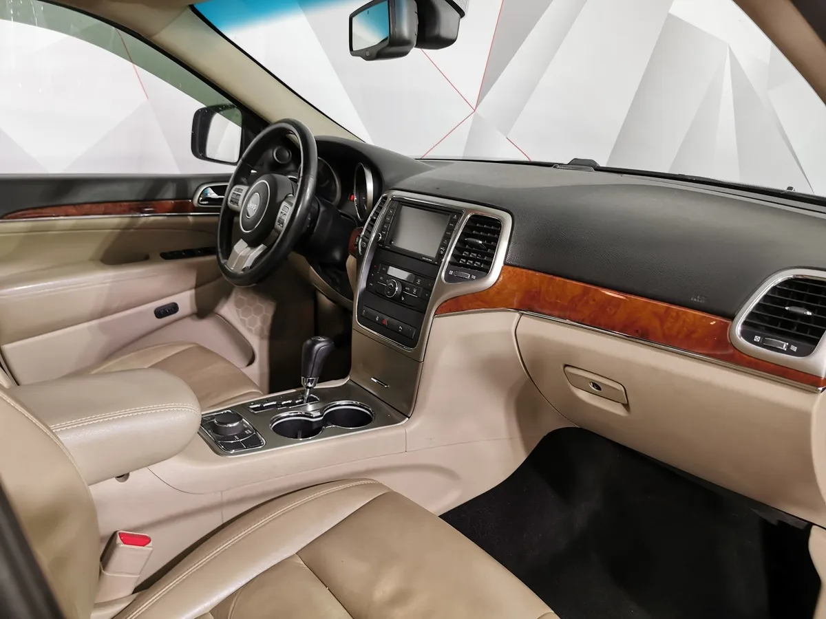 Jeep Grand Cherokee 3.6 AT (286 л.с.) Limited Красный в АВИЛОН. Слайд №13